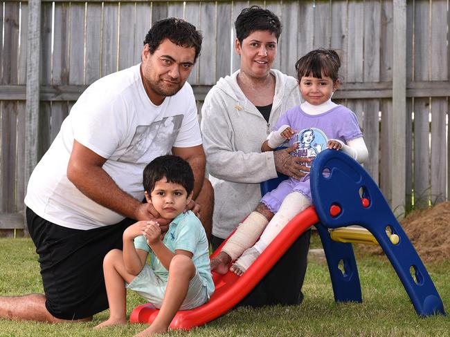 Taha and Sunita Tekani with kids Waimoana, 5, and Renata, 3, only have $50 a week to spend on groceries for the whole family. Picture: AAP image, John Gass