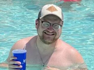 Huge twist in man’s viral holiday pool pic