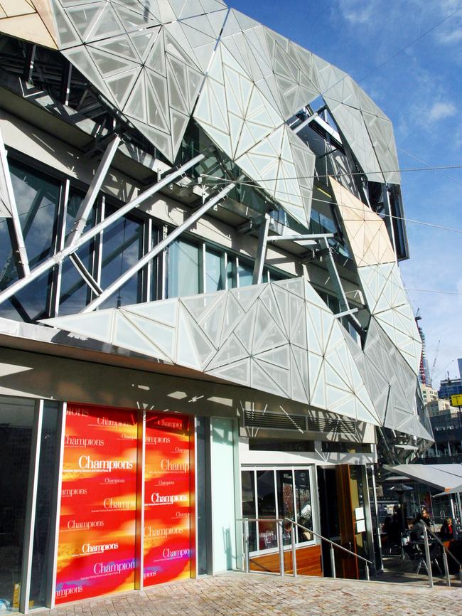 The Yarra Building will be demolished to make way for the Apple store.