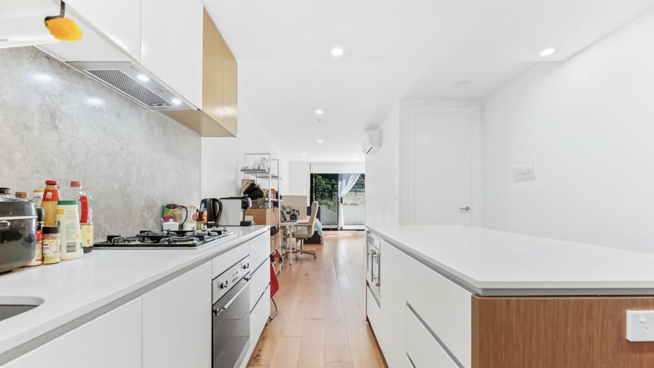 City-fringe buyers save big at