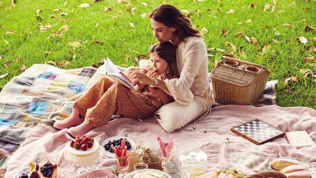 Kate Ritchie with her daughter Mae. Picture: Damian Bennett