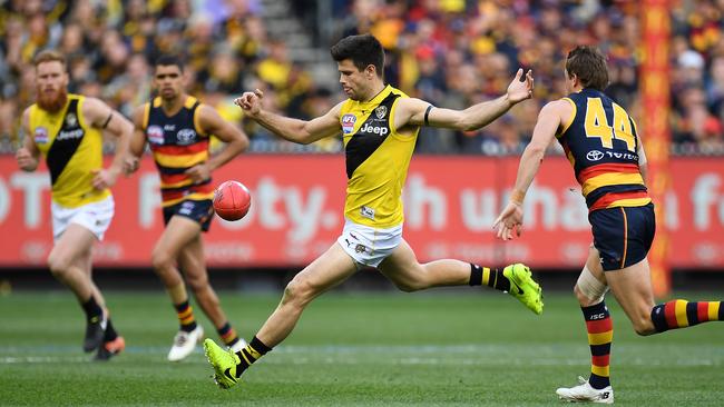 AFL Live Pass Telstra to refund footy fans after ACCC