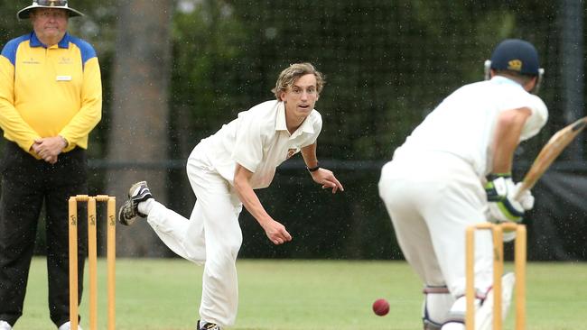 Xavier Bateman bends his back for North Balwyn. Picture: Hamish Blair