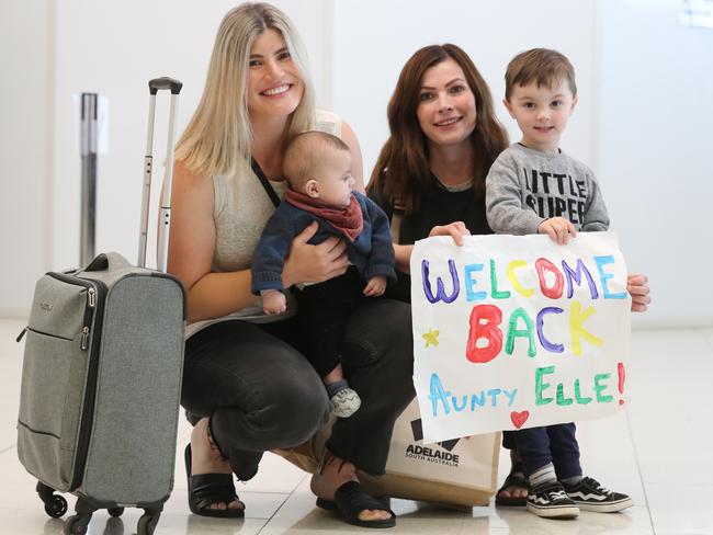 Elle was happy to see her sister Georgia Taylor and nephews Finn, 3, and Arlo. Picture: Tait Schmaal.