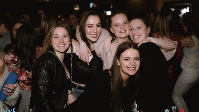 Photos of the Feathers Hotel in Burnside from 2017