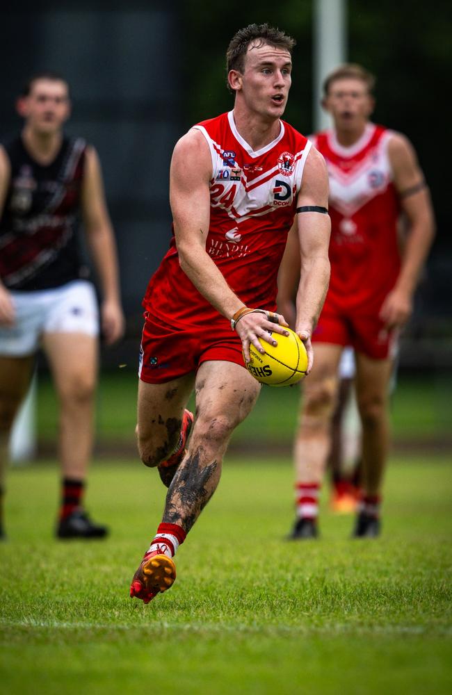 Tanner Lovell playing for Waratah in the 2024-25 NTFL season. Picture: Patch Clapp / AFLNT Media