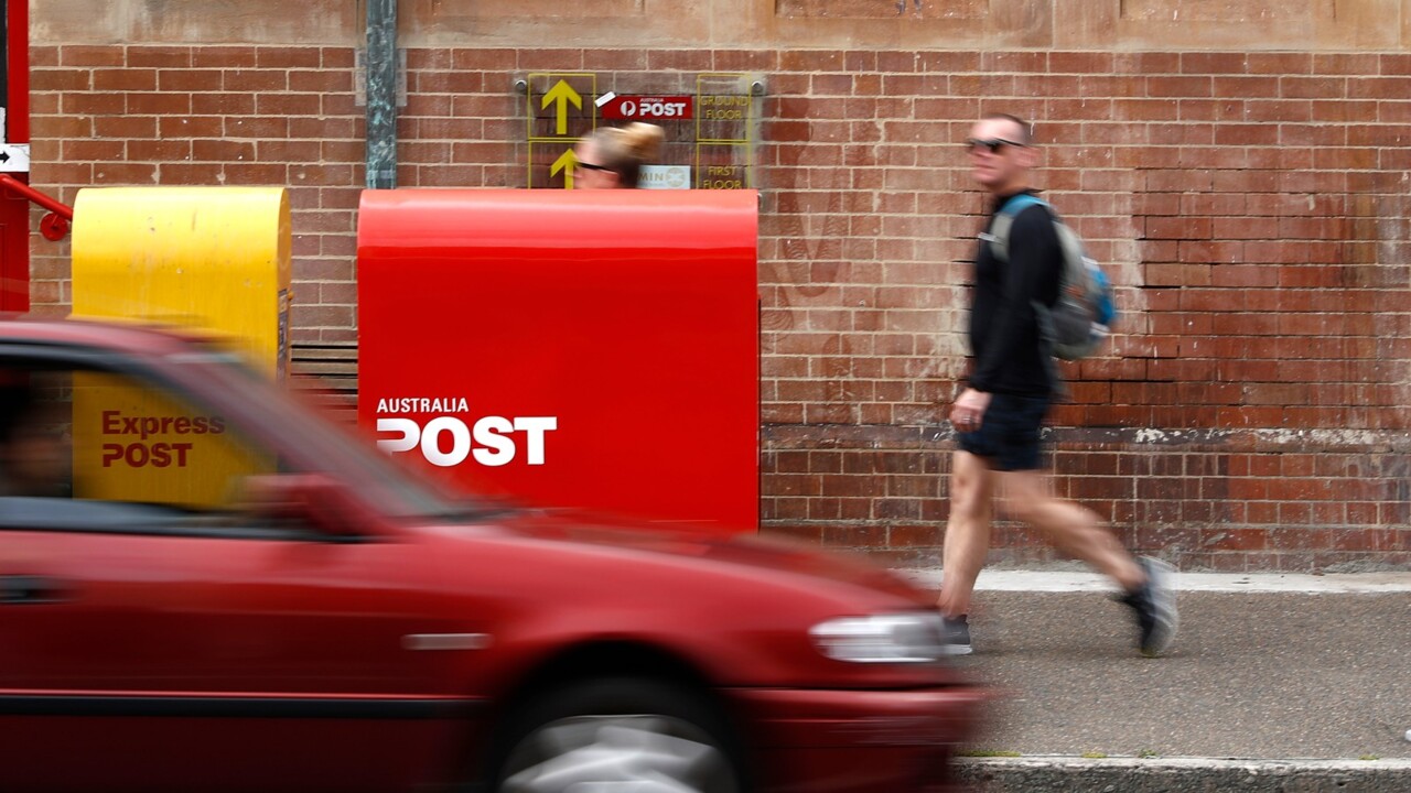 Govt launches review of Australia Post letter delivery service