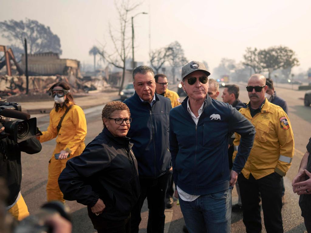 Karen Bass and Gavin Newsom tour the Pacific Palisades. Picture: Eric Thayer/Getty Images/AFP