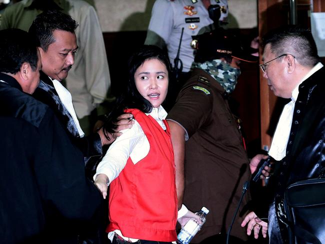 Cyanide coffee murder: Jessica Kumala Wongso accused of killing Wayan