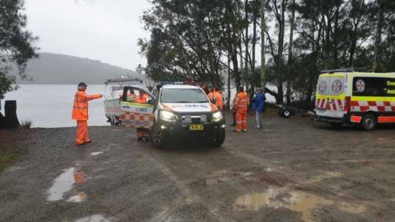 Blue Mountains Grammar School students rescued from kayaking trip ...