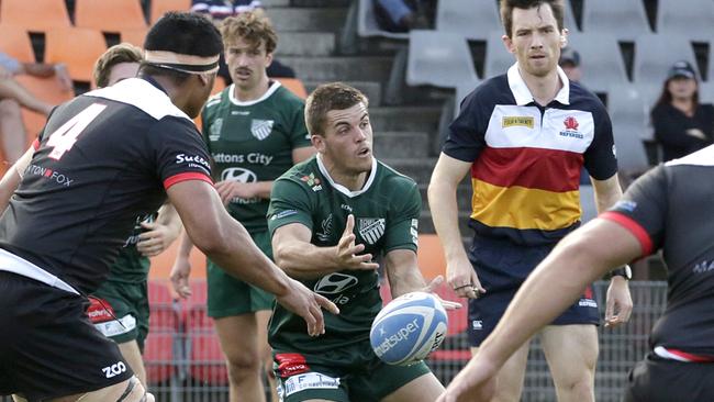 Mitchell Short in last season’s game against West Harbour. Pic: Ric McLallen