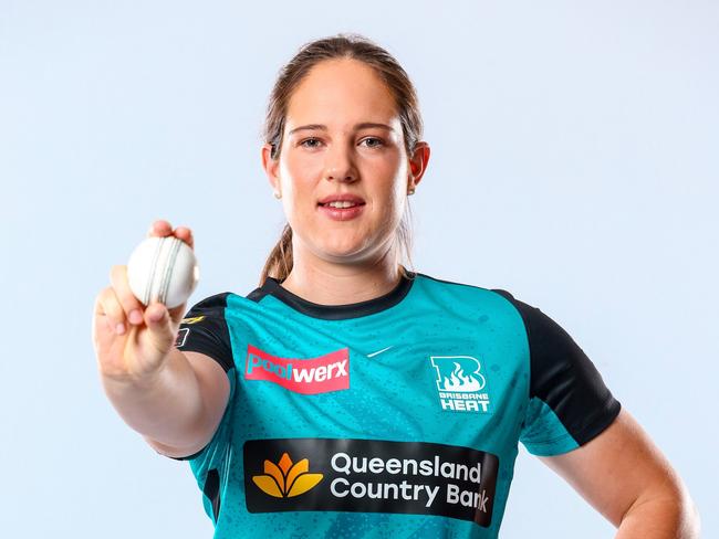 Emerald's Bonnie Berry has been signed by the Brisbane Heat for the upcoming WBBL season.