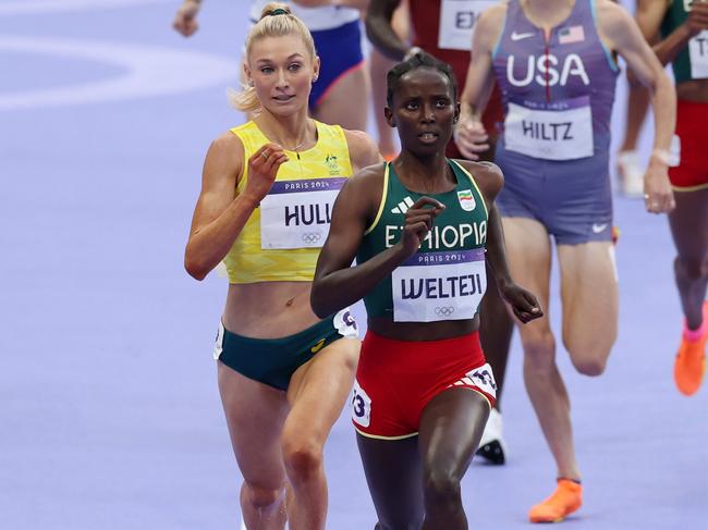 Jessica Hull just behind Diribe Welteji in the women's 1500m semi-final. Picture: Michael Steele/Getty Images