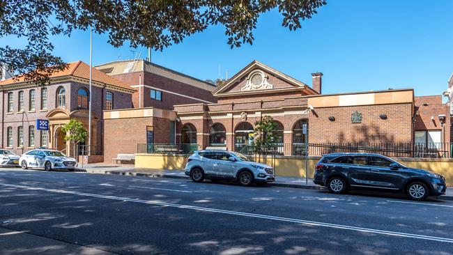 A northern beaches’ father of two appeared in Manly Local Court on Thursday charged with trying to groom a 13-year-old girl for sex over the internet. (AAP IMAGE / MONIQUE HARMER)