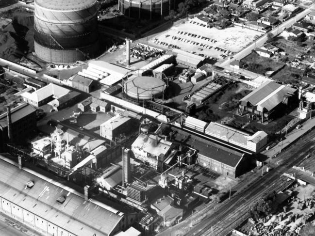 Aerial view of the Brompton gas works in 1964.