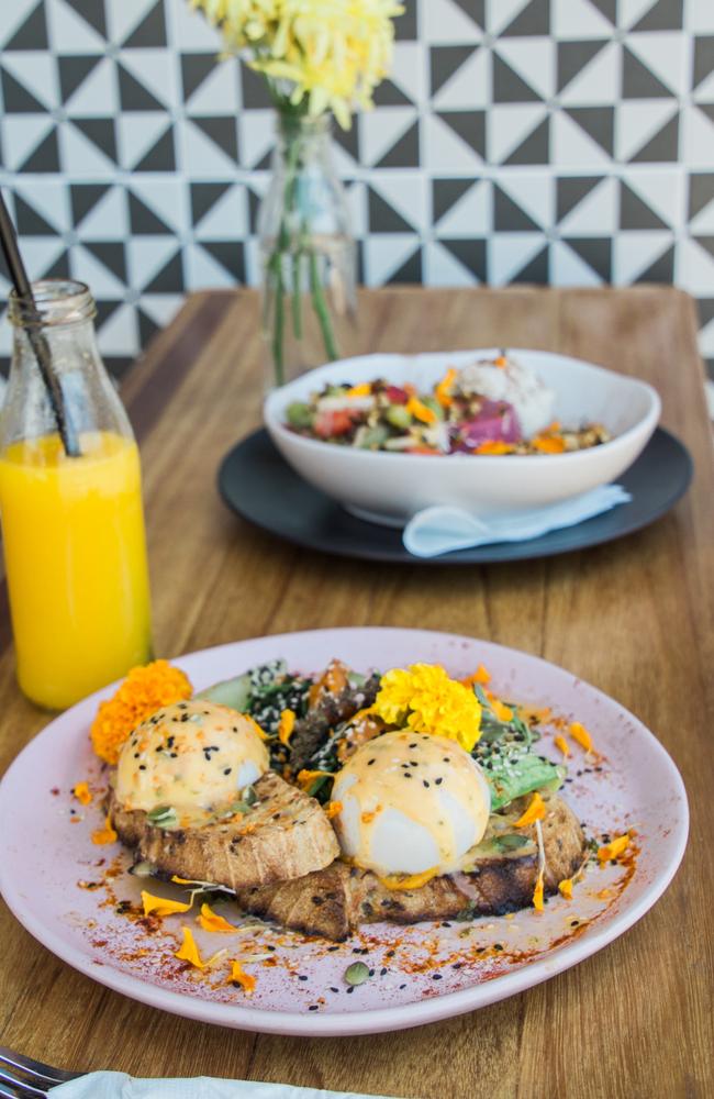 Superfoods and vegan-friendly café Niche &amp; Co has a breakfast favourite - vegan eggs benedict.