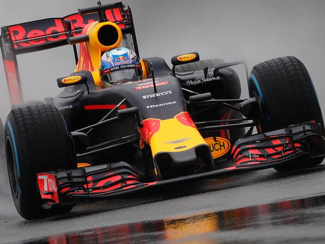 Red Bull driver Daniel Ricciardo of Australia steers his car during the third practice session for the Chinese Formula One Grand Prix at Shanghai International Circuit in Shanghai, China, Saturday, April 16, 2016. (AP Photo/Andy Wong)