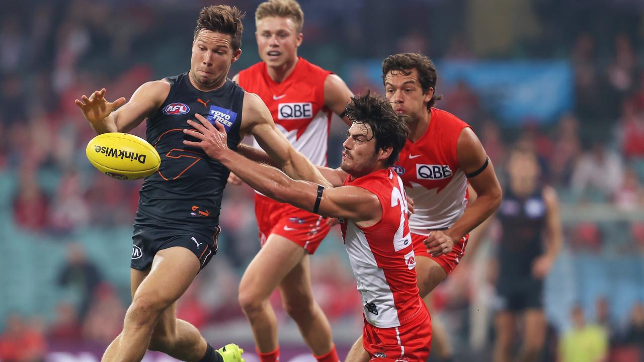 The Giants and the Sydney Swans packed their bags on Tuesday afternoon for an emergency flight out of Sydney.