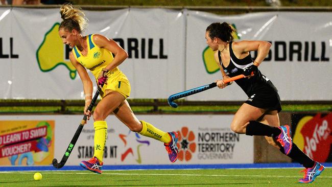 Hockeyroo Gabrielle Nance sprints away against New Zealand.