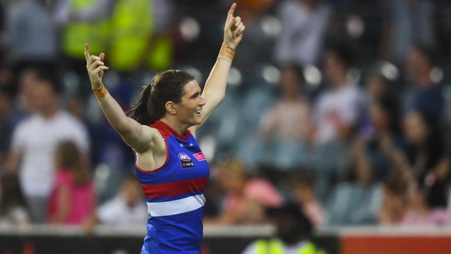 The Western Bulldogs will make the AFLW Grand Final if they defeat Melbourne on Saturday night — and maybe even if they lose, too. (AAP Image/Lukas Coch)