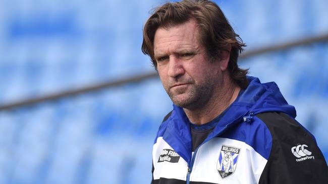 Des Hasler at the Bulldogs in 2016 (AAP Image/Paul Miller)