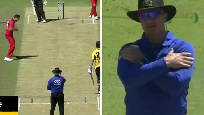Marsh Cup umpire reverses own call