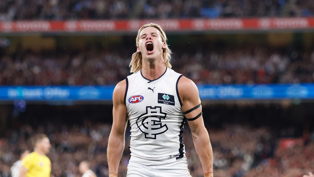 Carlton ruckman Tom de Koning has signalled his intent to be a dual-threat in 2024. Picture: Getty Images