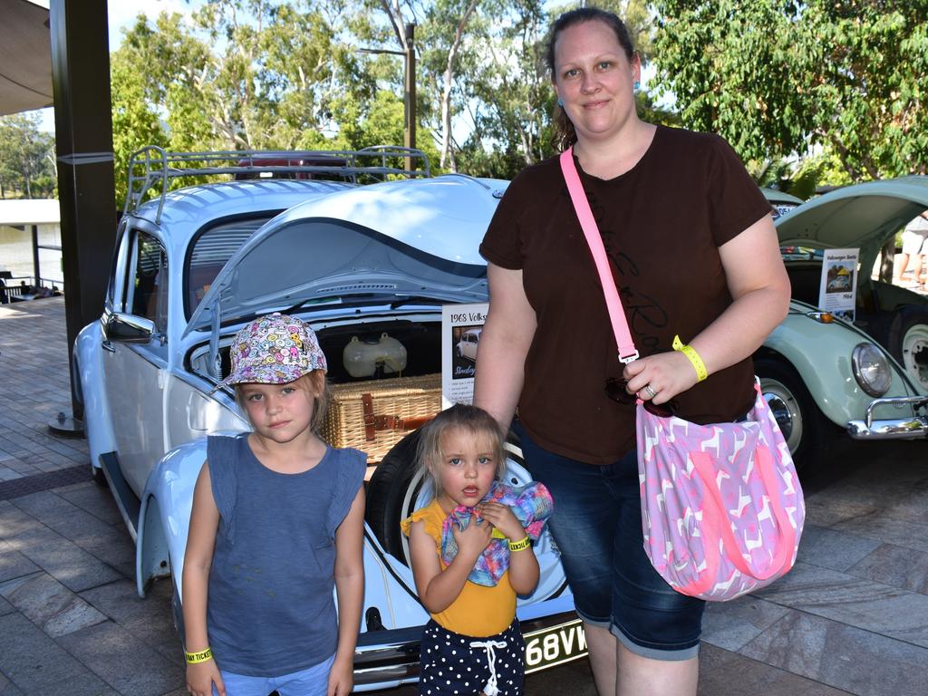 Darcie, Mila and Tarin Barraclough at the Quay Street Show ‘n’ Shine at Rockynats 2022.