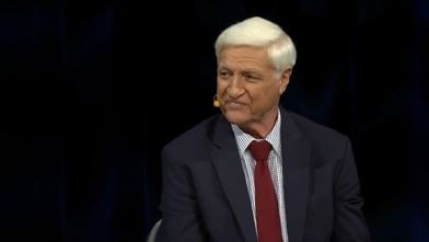 Bob Katter then took issue with that comment, saying that Australian politicians always have to have inquiries to make a decision.