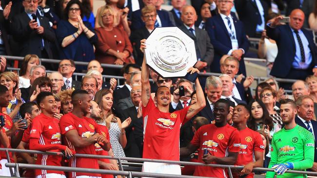 Zlatan Ibrahimovic lifts the Community Shield.