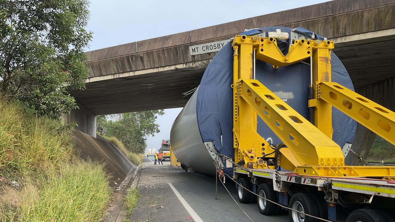 The truck carrying the turbine. Picture: TMR