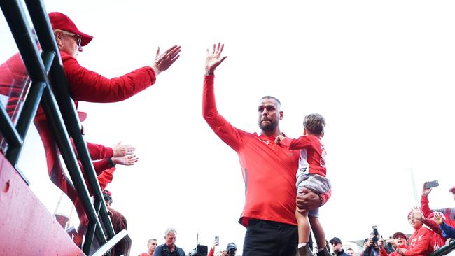 Franklin was on hand for high-fives all around the SCG. (Photo by Matt King/AFL Photos/via Getty Images )