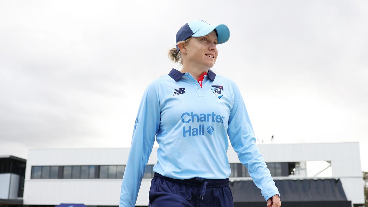 Alyssa Healy has been able to ease her ‘grumbly’ fingers back into action playing for the NSW Breakers. Picture: Mark Metcalfe/Getty Images