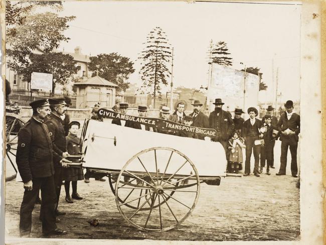 A hand-drawn ambulance at the corner of George and Pitt streets in the early days. Picture: State Library of NSW