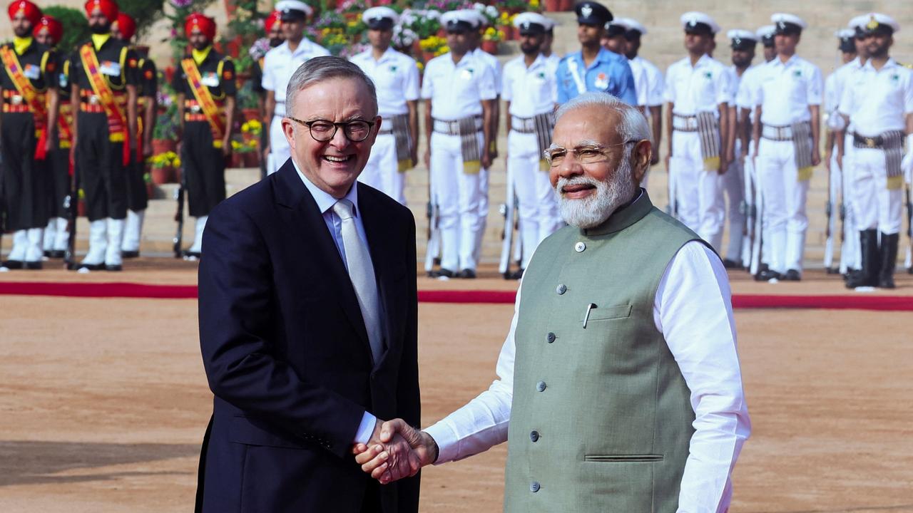 Australian Prime Minister Anthony Albanese shakes hands with his Indian counterpart Narendra Modi during his ceremonial reception at the forecourt of India's Rashtrapati Bhavan Presidential Palace in New Delhi, India, March 10, 2023. REUTERS/Altaf Hussain