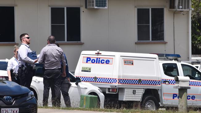 Police on scene at a North Mackay home after six children aged 12 to 16, overdosed after ingesting an unknown substance. Picture: Matthew Forrest