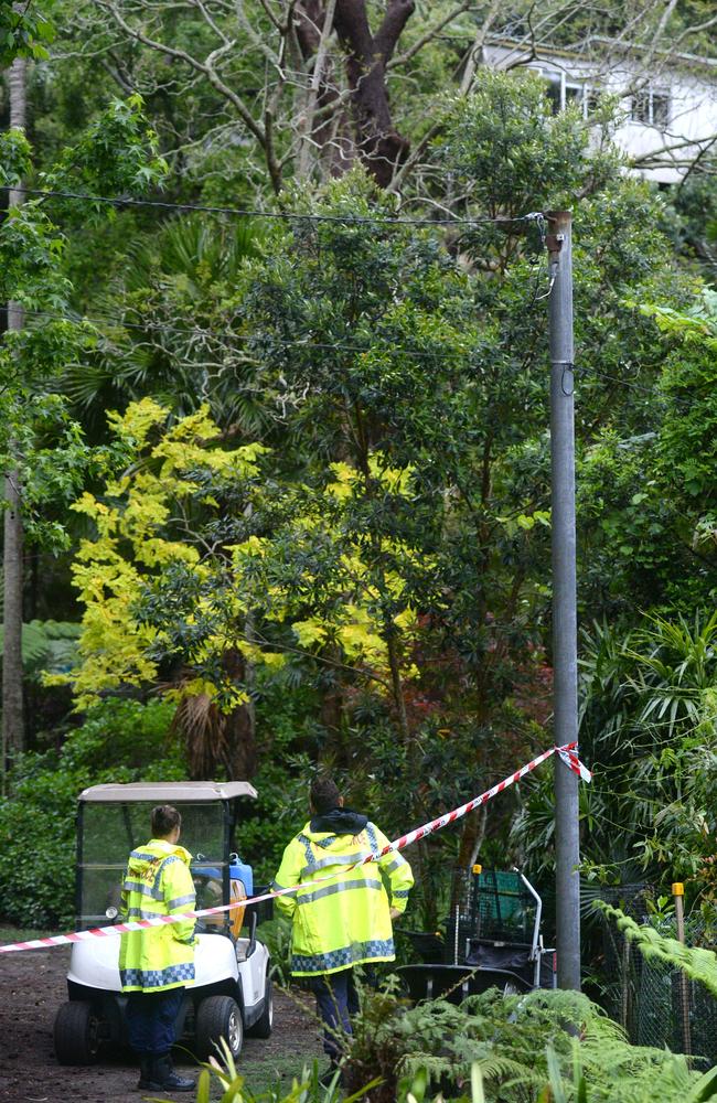 Police and emergency services at the scene of a landslide at Mackerel Beach. Sydney, Monday, 26 October, 2020. Picture: NCA NewsWire / Jeremy Piper