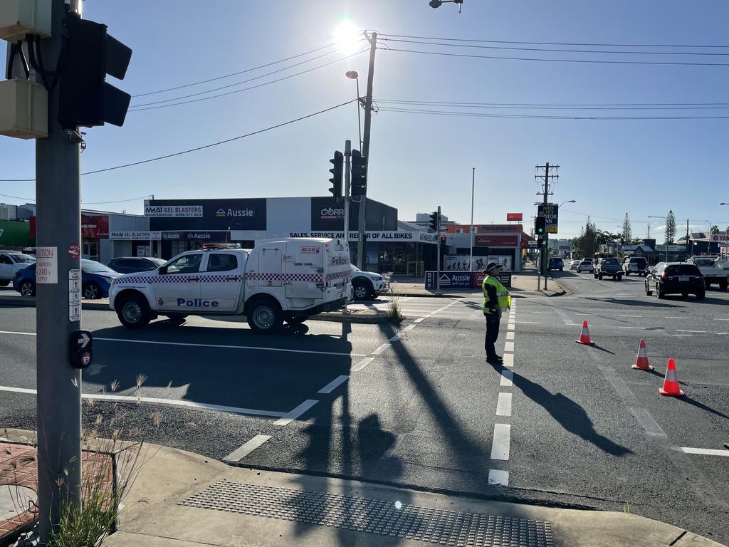 Milton St between Gordon and Victoria St has been closed as emergency services respond to tonnes of chlorine leaked at Mackay Memorial Swim Centre on March 25, 2022. Picture: Janessa Ekert