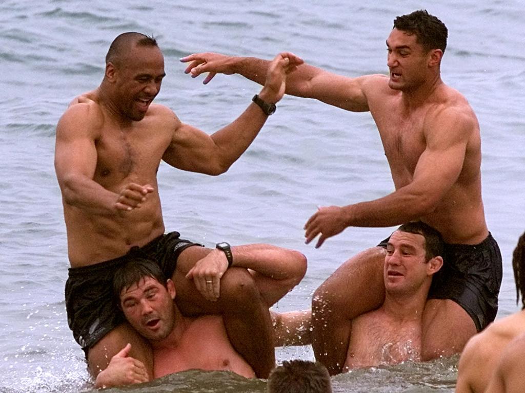 Jonah Lomu and Dylan Mika on the shoulders of teammates after training session in Cannes in 1999.