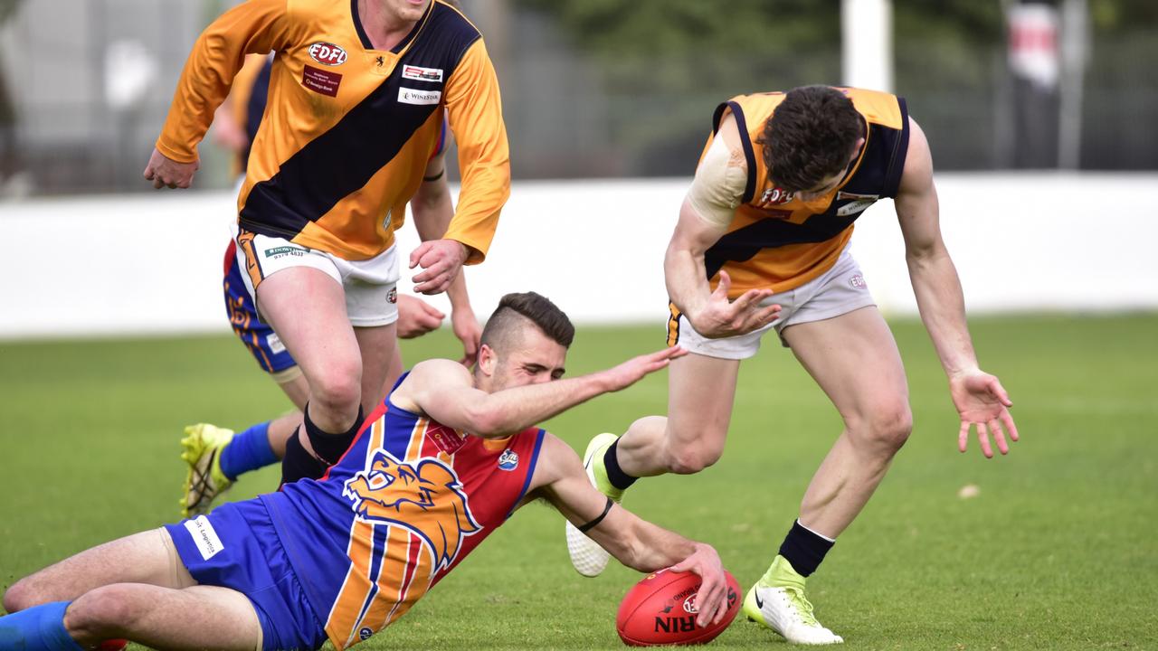 Maribyrnong Park and Strathmore do battle in last year’s EDFL Premier Division elimination final. Picture: Jamie Morey