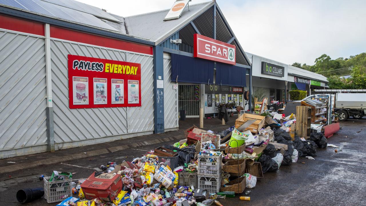 * Lismore starts the clean up, as flood water have begun to recede on Wednesday. &#130;Â©MEDIA-MODE.COM