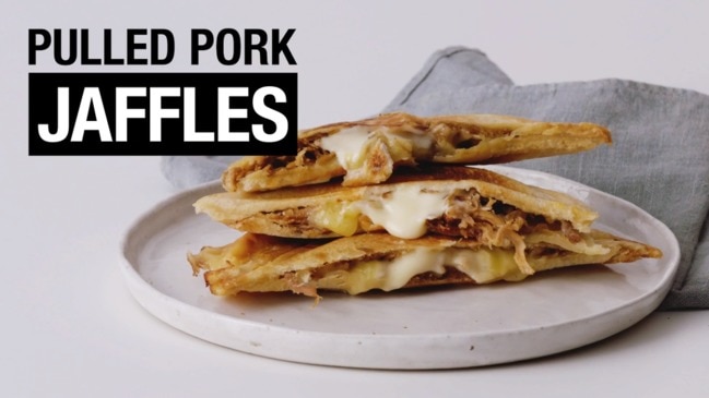 Cheesy pulled pork jaffles