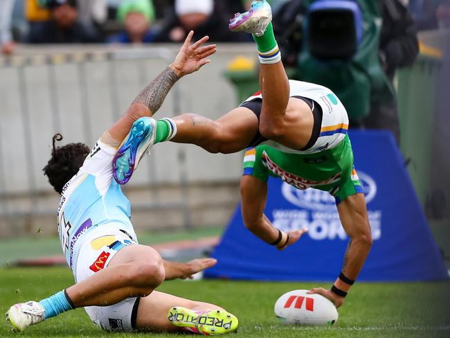 Canberra Raiders winger Xavier Savage scores a try against the Gold Coast Titans at GIO Stadium. Picture: NRL Imagery