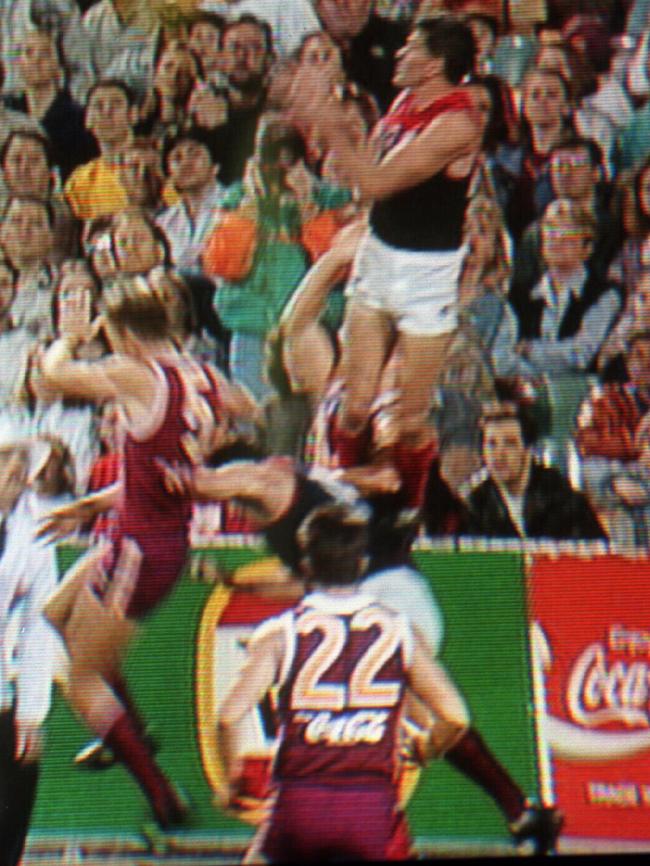 Smith was so high against Brisbane snappers couldn’t nail the shot. Pic Channel Seven