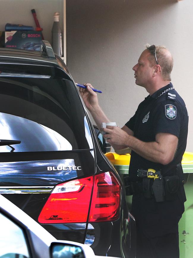 A crime spree overnight starting around Bundall resulted in widespread damage to cars and property and a man being stabbed in the throat on the Isle of Capri. A forensics officer working at Rapallo Ave Isle of Capri. Picture Glenn Hampson