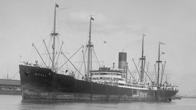 The German ship Mosel. Photo Allan Green. Courtesy State Library of Victoria