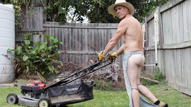 Leeroy Evans is a landscaper offering naked gardening services. Bare All Cleaners is now expanding into gardening with a number of gardeners happy to mow and prune in the nude.