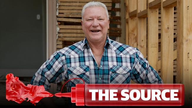 TV tradie Scott Cam has replied to Andy Lee’s renovation plea.