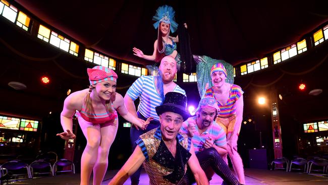 Shannon McGurgan (front) with Hannah Trott, Liam Dejong (mermaid) Maddy Burleigh, Mason West and Tully Fedorowjtsch from Circus wonderland with 'A Mermaind's Tale' at Strand Park. Picture: Evan Morgan