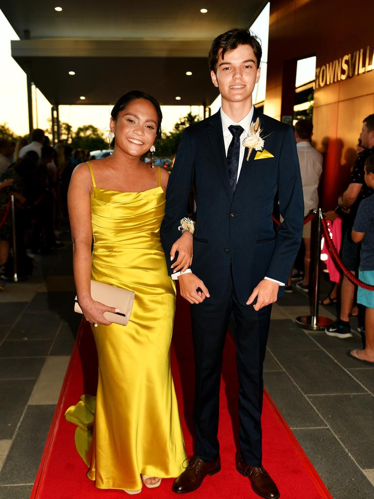 Pimlico State High School formal photos | Daily Telegraph